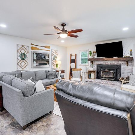 Beaver Lake Getaway With 2 Decks, Grill, And Views! Garfield Esterno foto