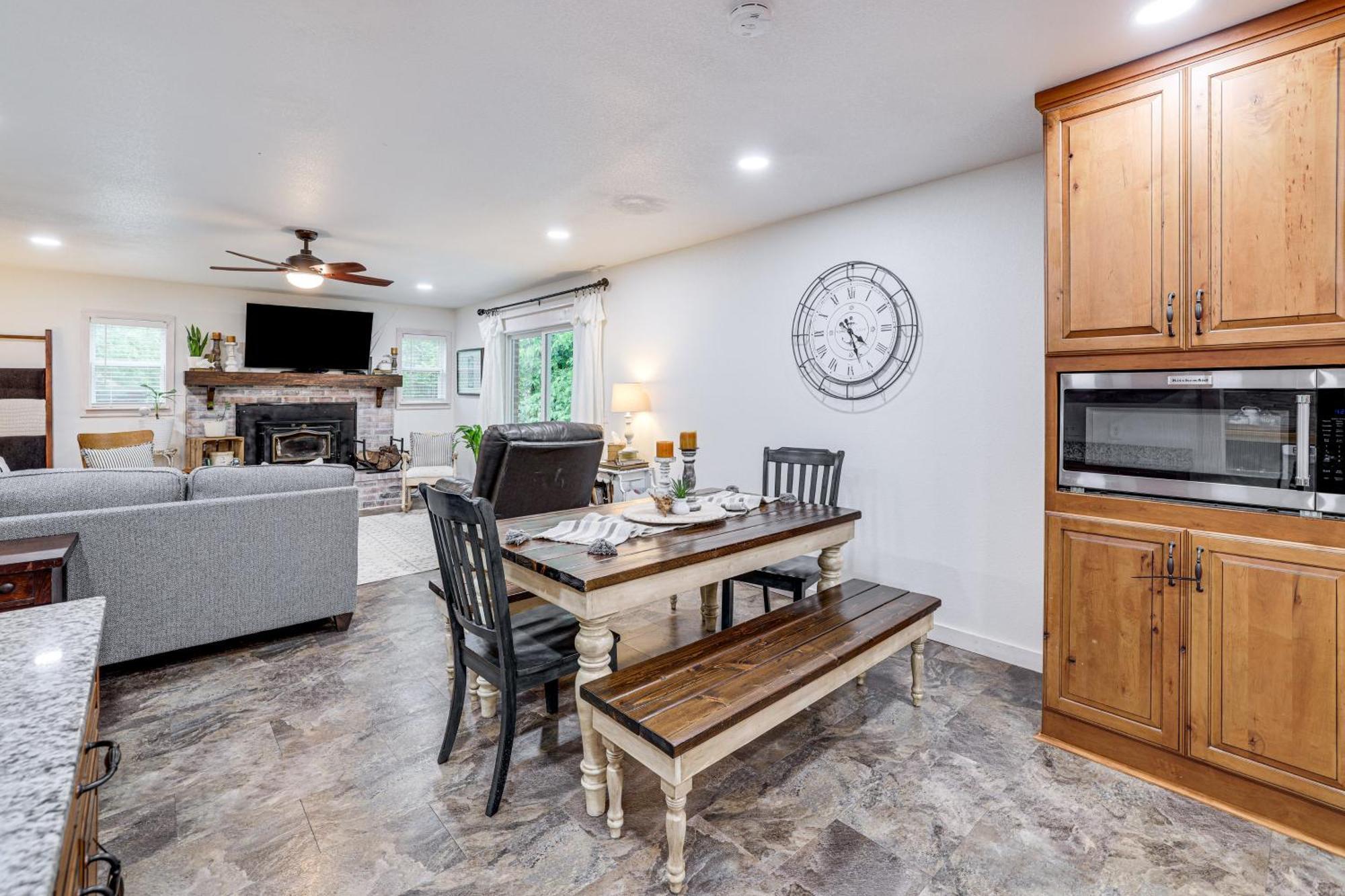 Beaver Lake Getaway With 2 Decks, Grill, And Views! Garfield Esterno foto