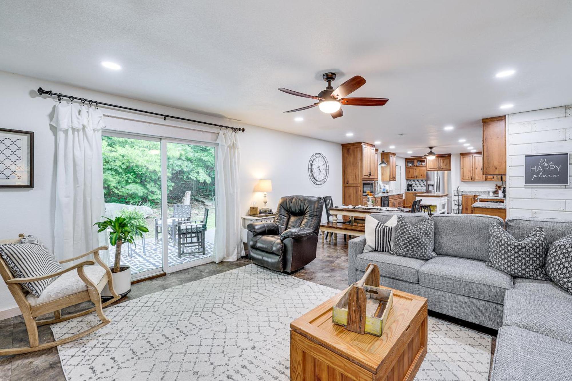 Beaver Lake Getaway With 2 Decks, Grill, And Views! Garfield Esterno foto